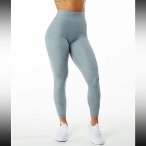 alphalete alphalux wonder legging 27" - washed denim - size medium